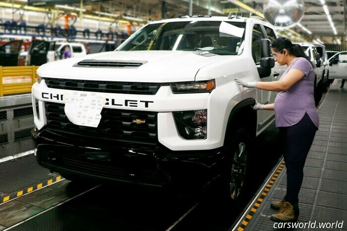 GM Cuts Hundreds of Jobs in Canada to Avoid Tariffs and Satisfy Trump | Carscoops